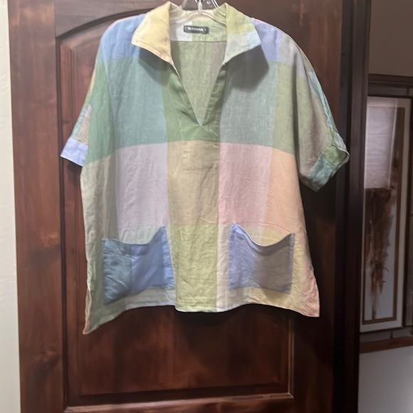 Linen top - Picture 1 of 3